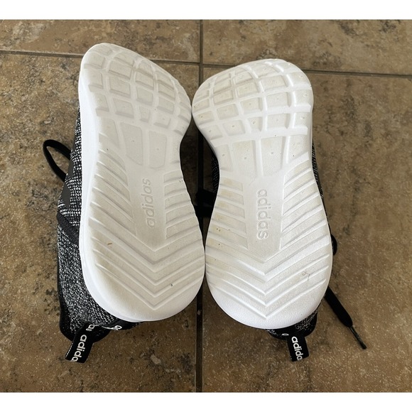 Men's Adidas Alphabounce HWA 1Y3001 Black and White Athletic Shoes - Size 8.5 - Picture 7 of 7